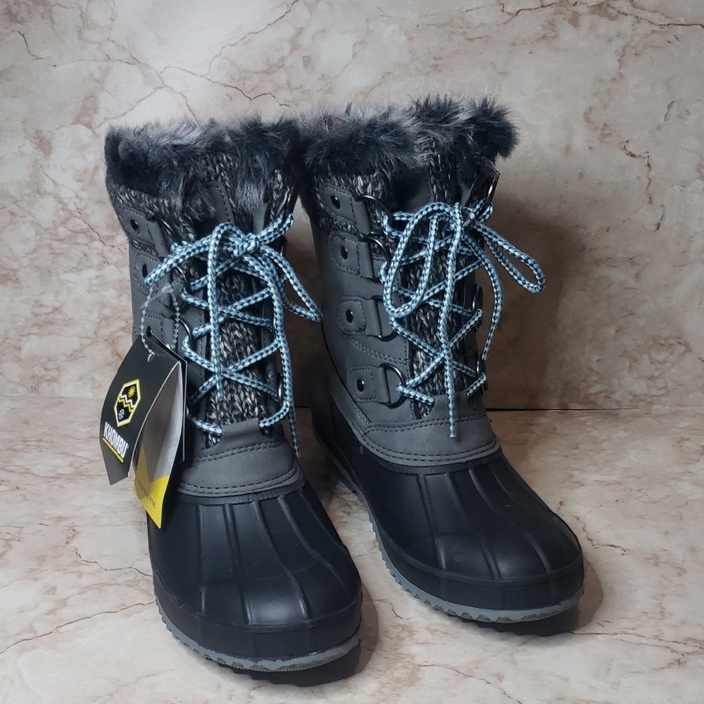 Khombu Stylish Winter Boots with Faux Fur Trim